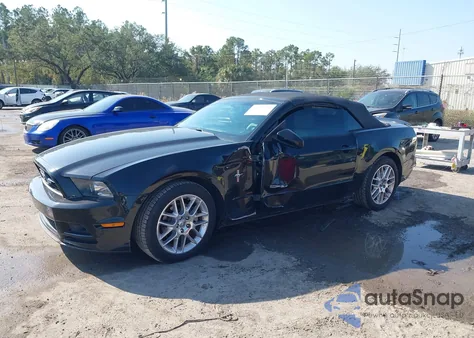 2014 Ford Mustang V6 Premium z USA, uszkodzony, nr VIN 1ZVBP8EM2E5331071